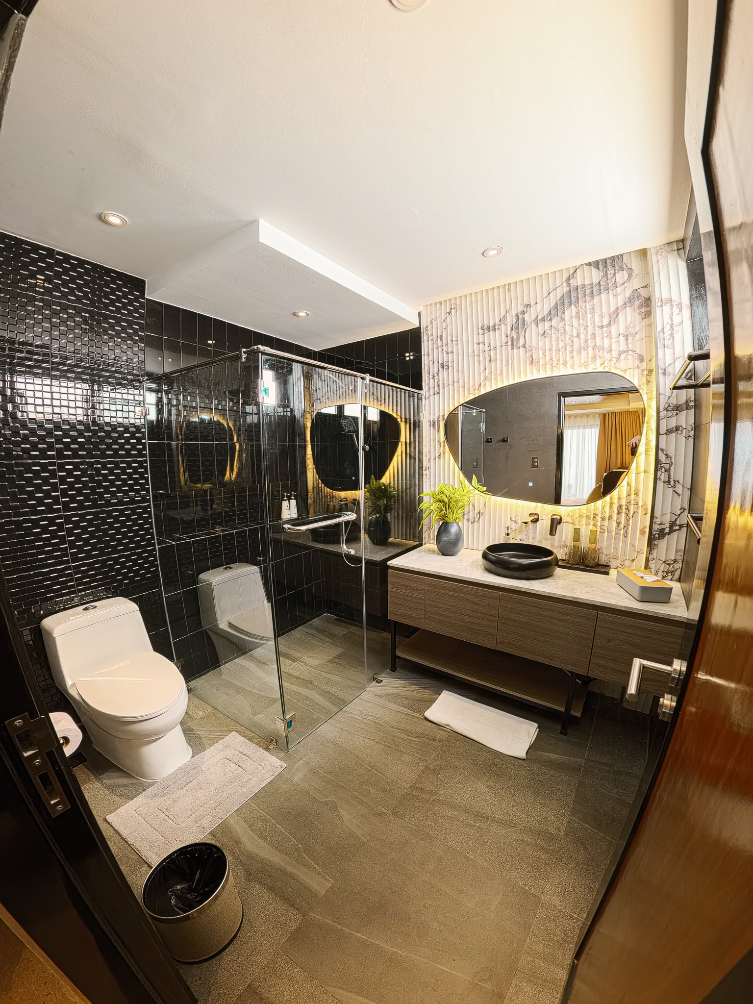 Black Villa Room 1
