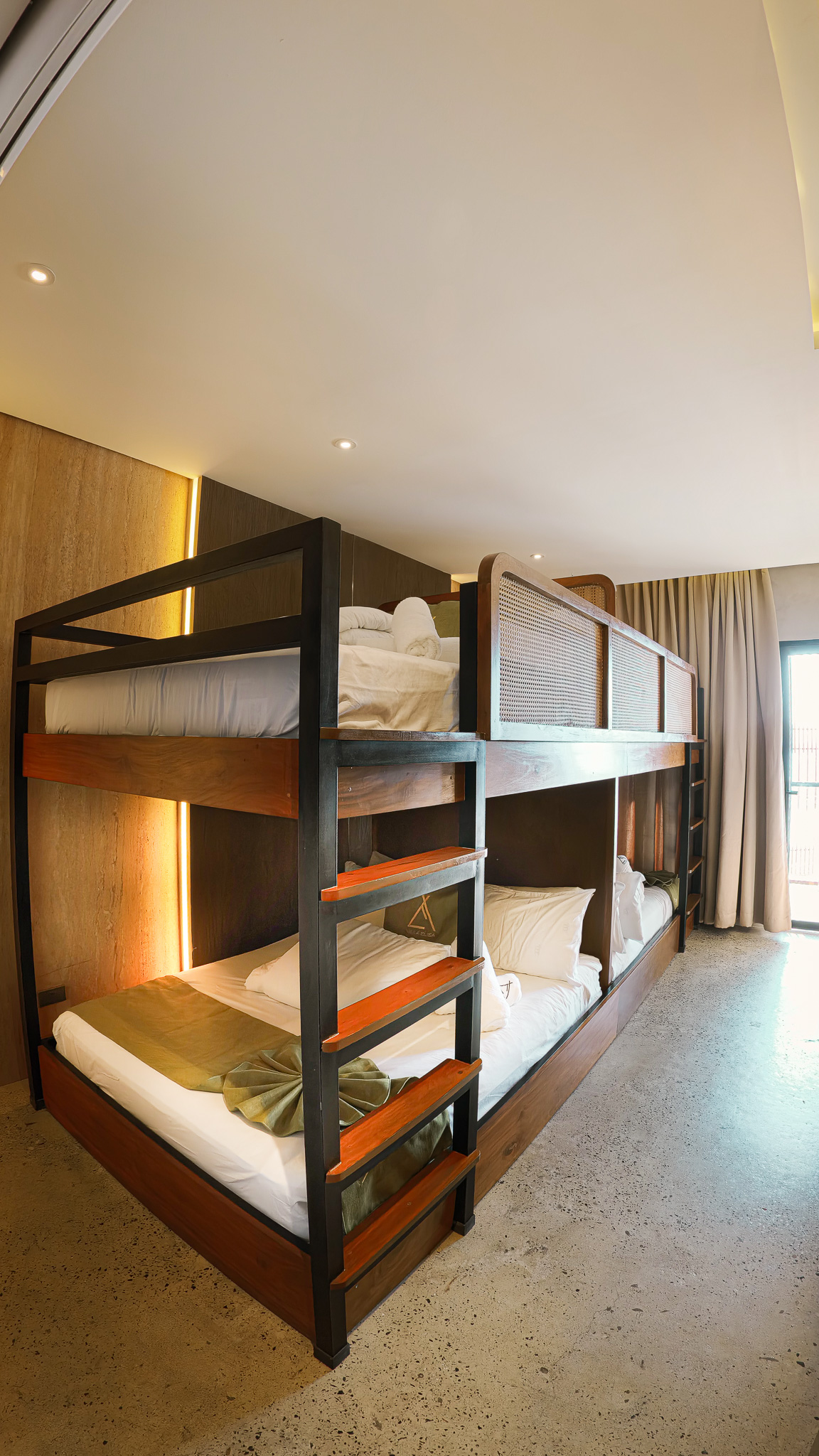 Black Villa Room 3