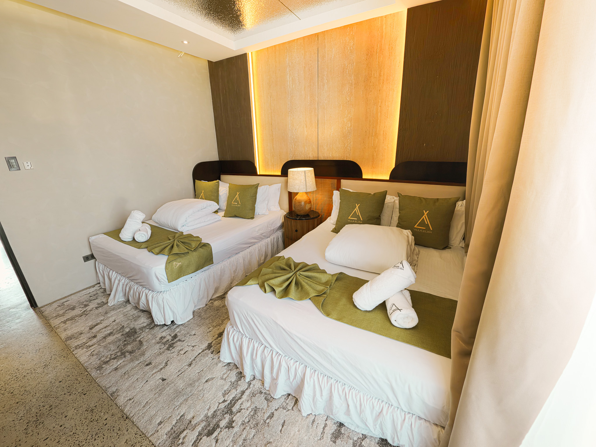 Black Villa Room 4