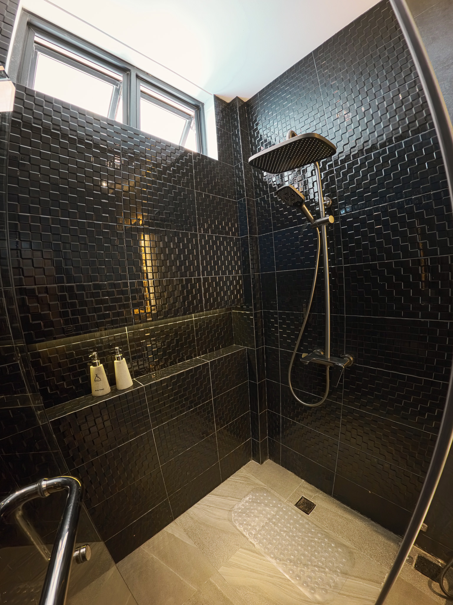 Black Villa Room 4